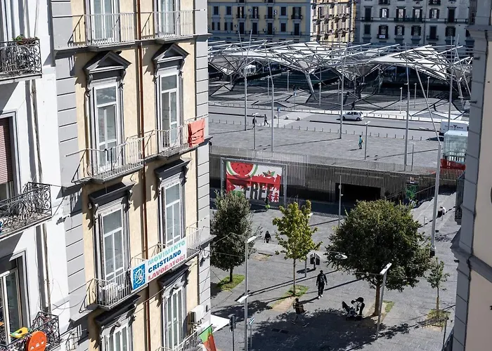 Central House - Apartments In Napoli